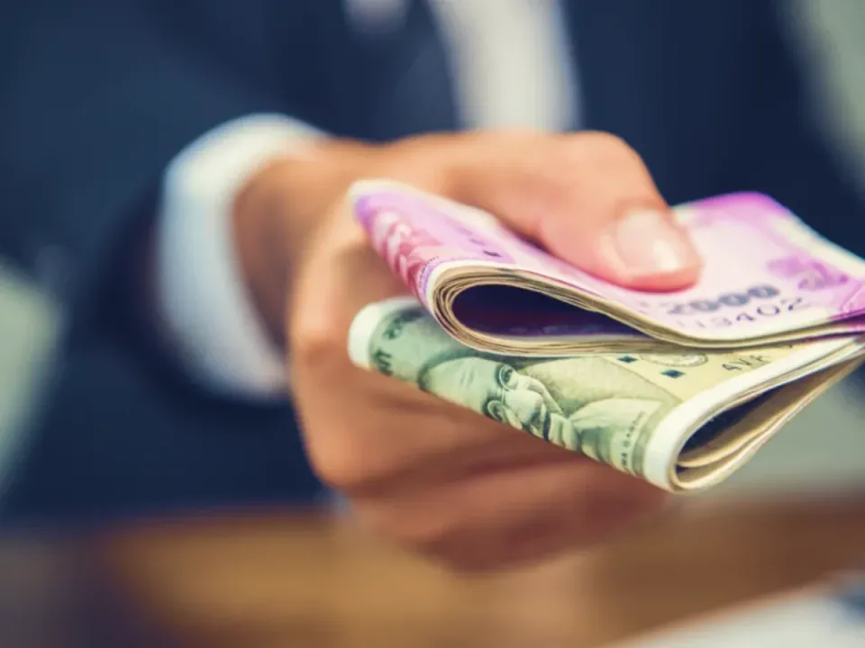 Can I Get a Loan on ₹10,000 Monthly Salary? — Complete Guide (2025)